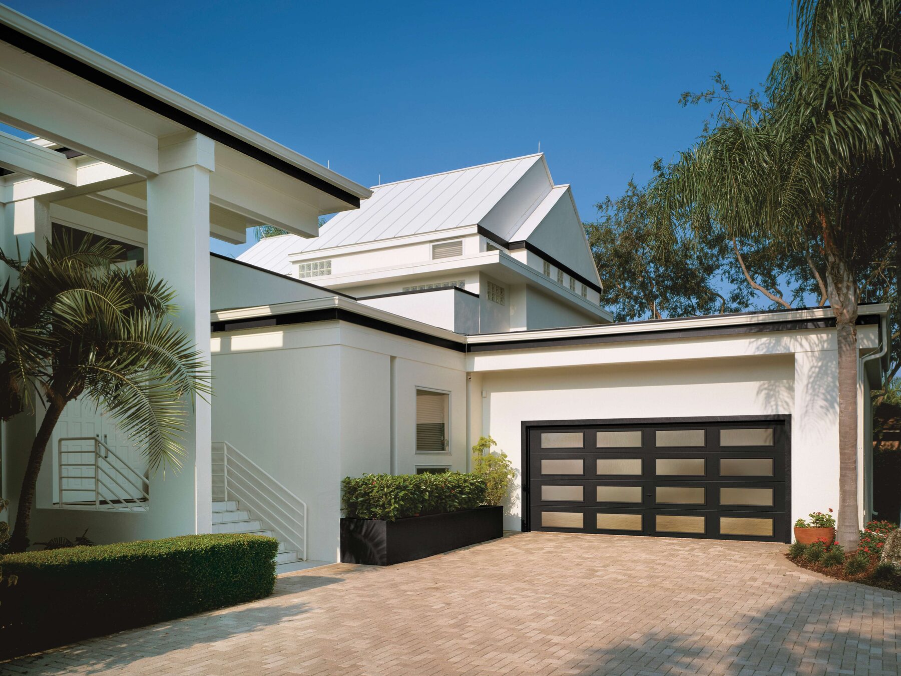Garage door service in Chicago