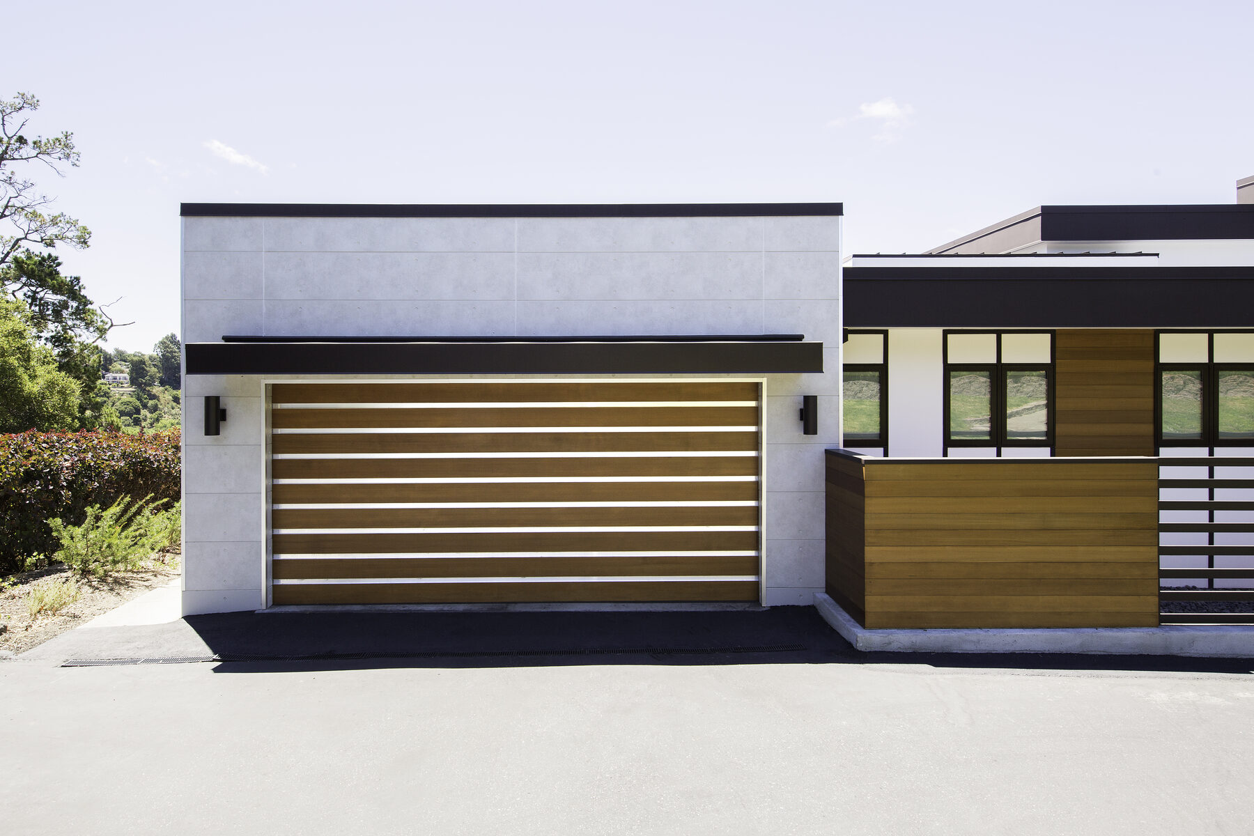 Garage door service in Fresno